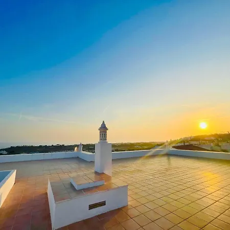 Ocean View Skyline Apartment ‚Hakuna Matata' Albufeira Exterior photo