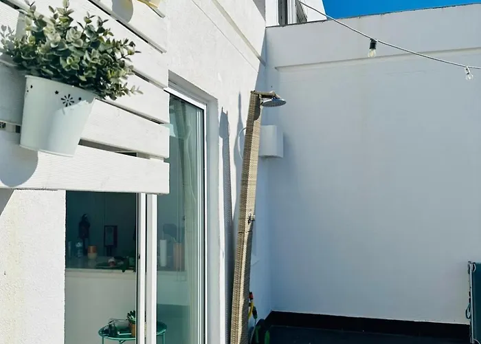 Ocean View Skyline Apartment ‚Hakuna Matata\'
